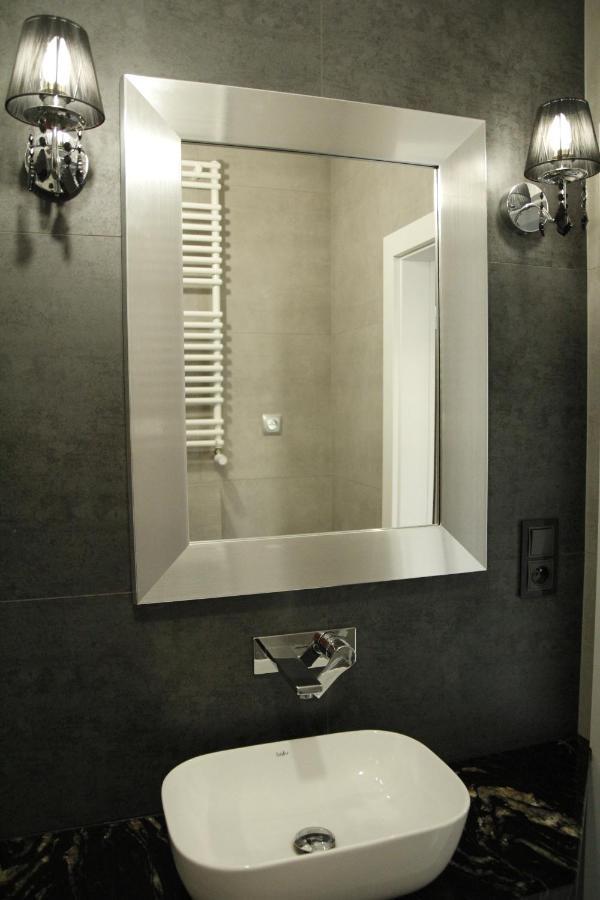 Apartament W Centrum-Garaz Kielce Exterior photo
